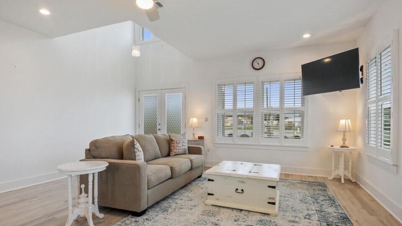 Photo of Livingroom in Gulfport
