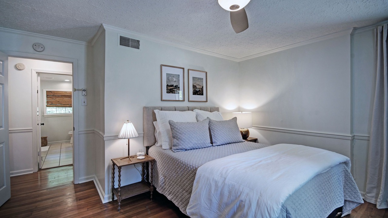 Photo of Bedroom in Fondren
