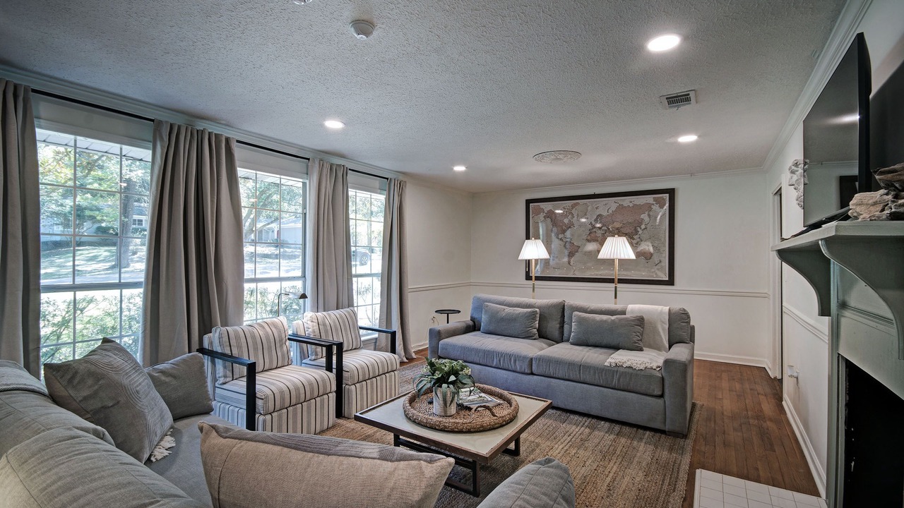 Photo of Bedroom in Fondren