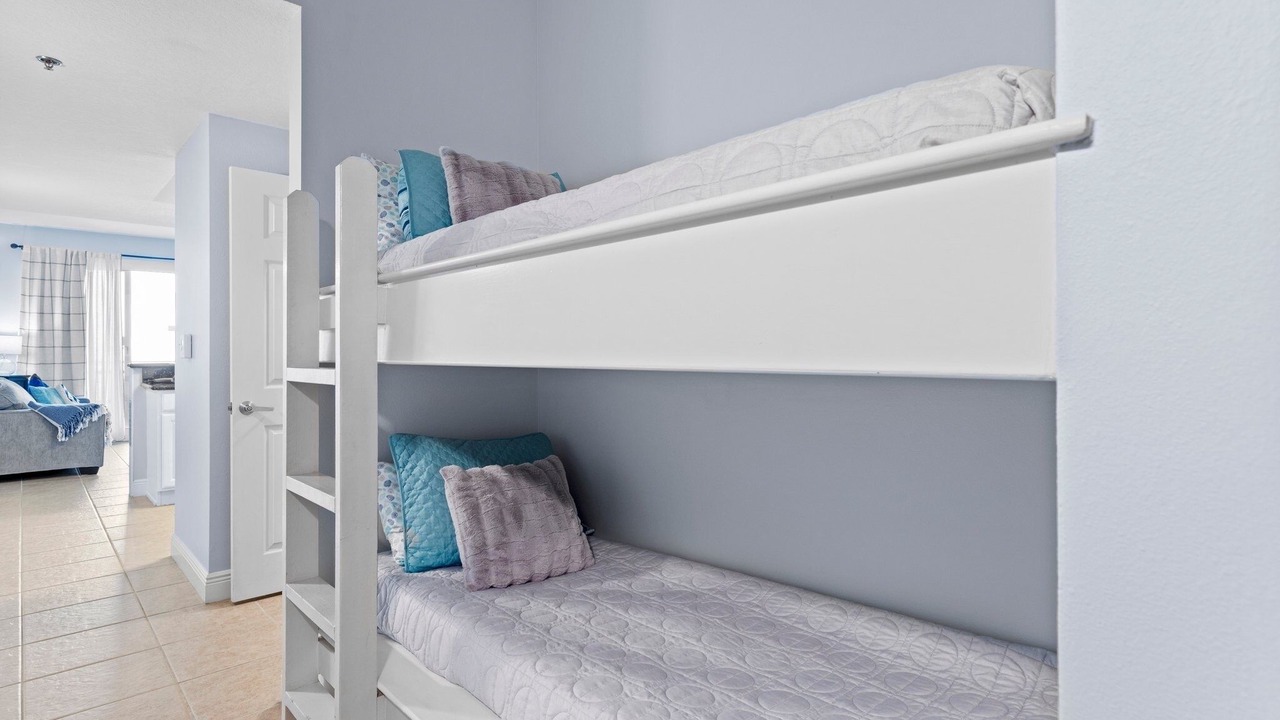 Photo of Bedroom in Miramar Beach
