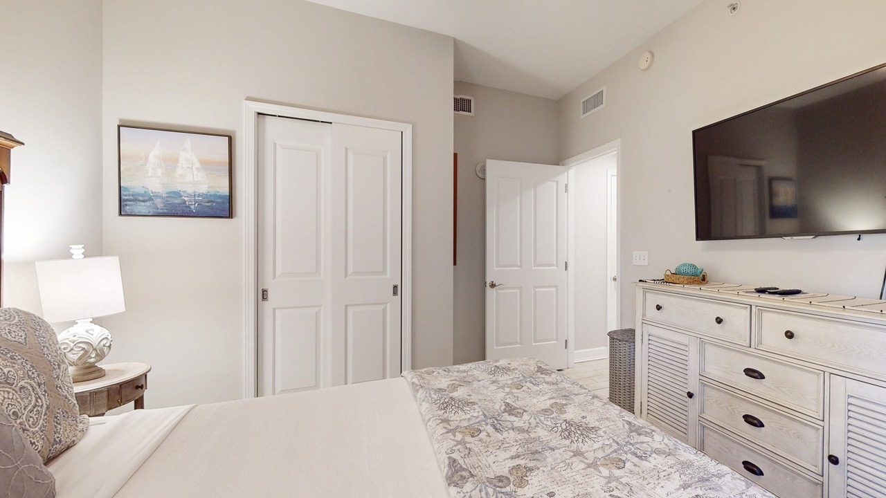 Photo of Bedroom in Upper Grand Lagoon