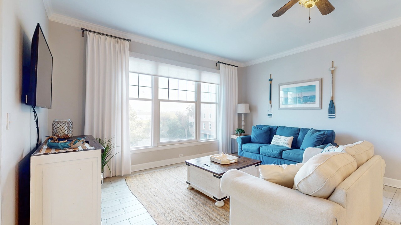 Photo of Livingroom in Upper Grand Lagoon
