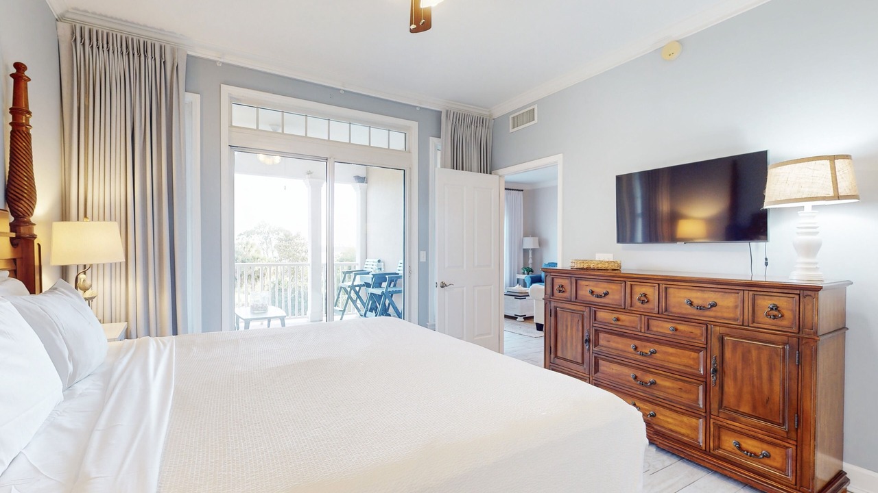 Photo of Bedroom in Upper Grand Lagoon