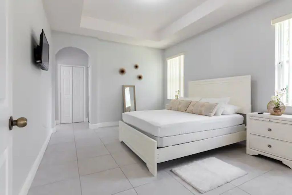 Photo of Bedroom in Ludlam