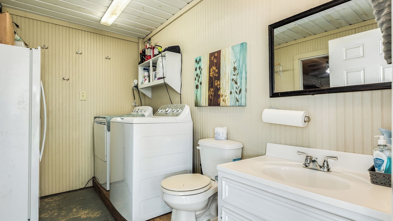 Photo of Bathroom in Jamaica Beach
