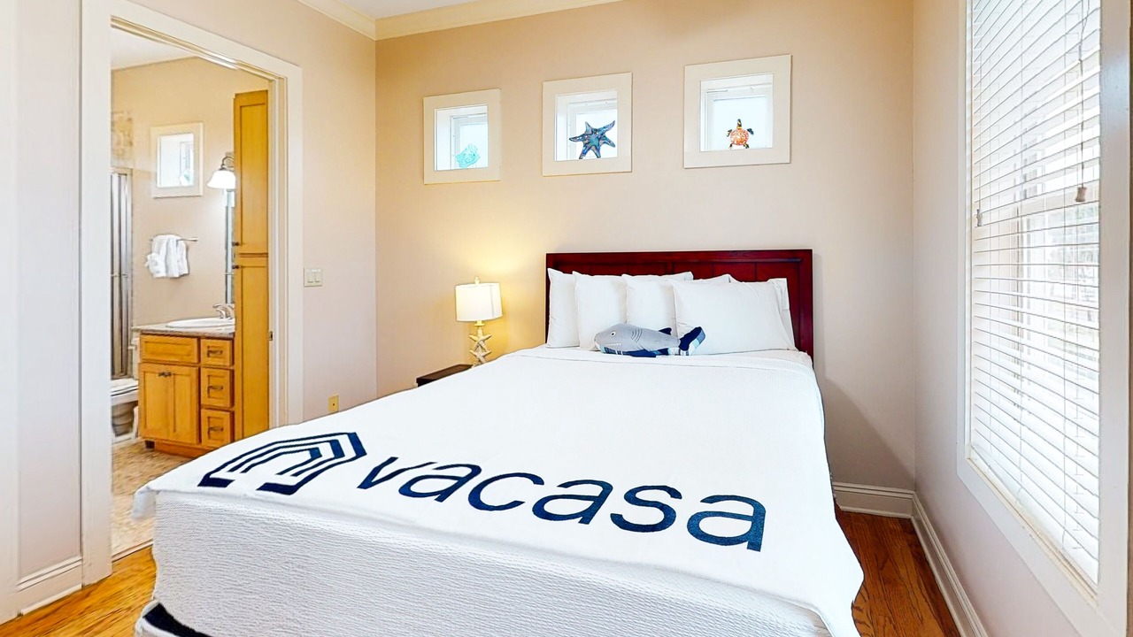 Photo of Bedroom in Crescent Beach