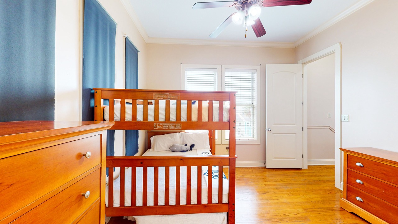 Photo of Bedroom in Crescent Beach