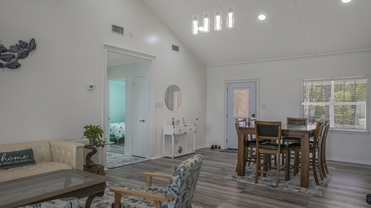 Photo of Bedroom in Theodore