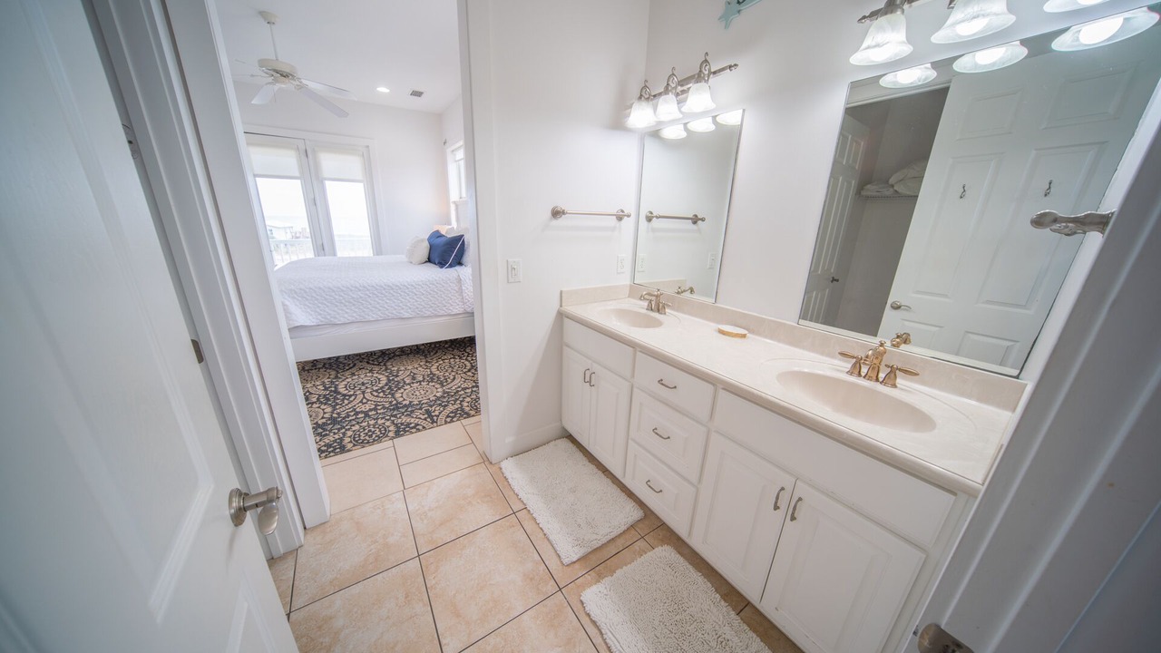 Photo of Bathroom in East End