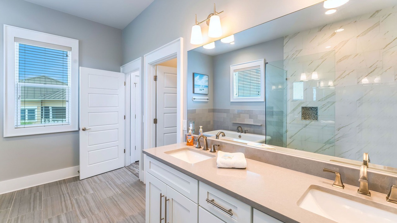 Photo of Bathroom in Plantation