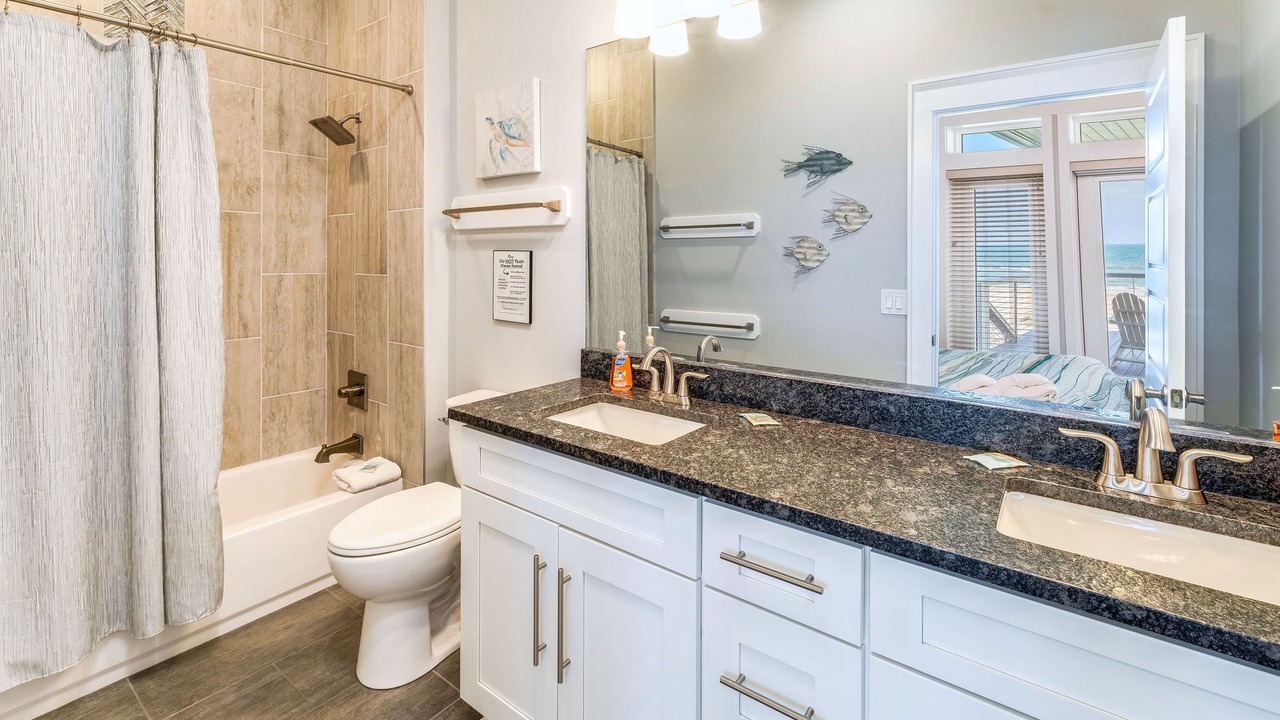 Photo of Bathroom in Plantation