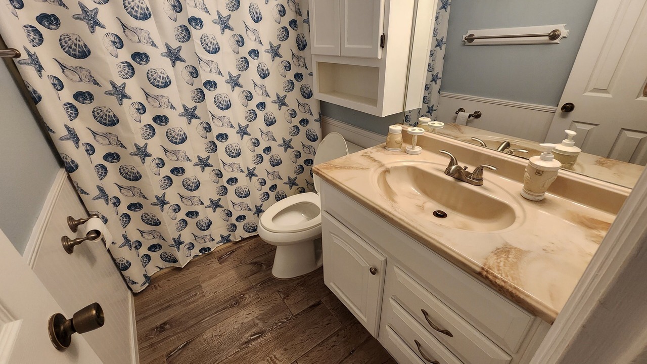 Photo of Bathroom in Thomas Drive
