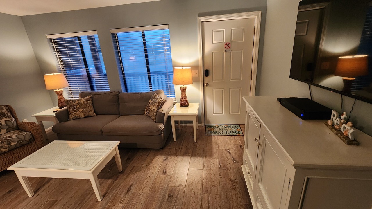 Photo of Livingroom in Thomas Drive