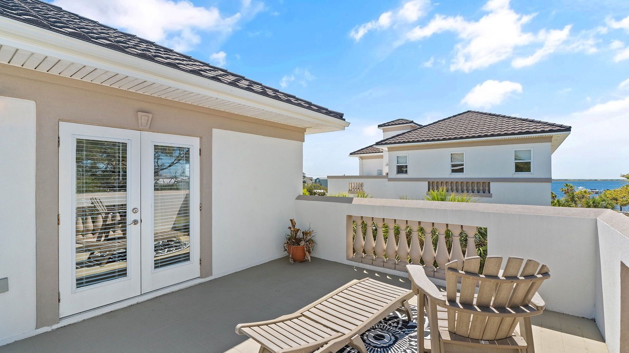 Photo of Patio Balcony in Ono Island