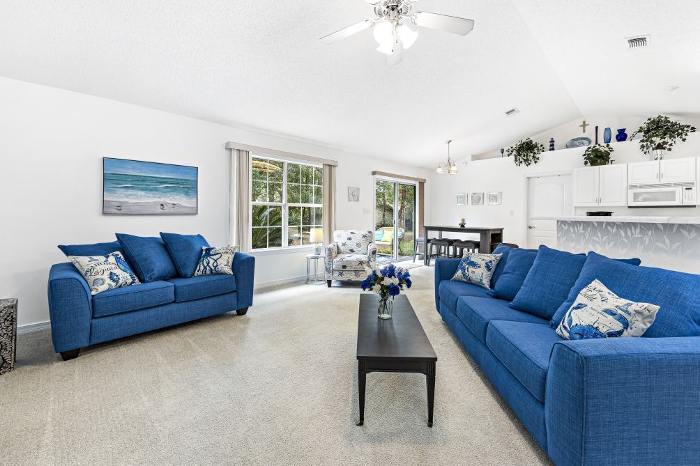 Photo of Livingroom in Ono Island