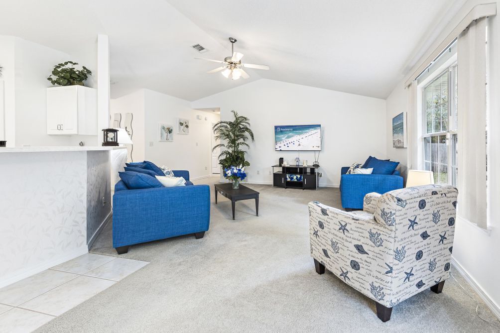 Photo of Livingroom in Ono Island