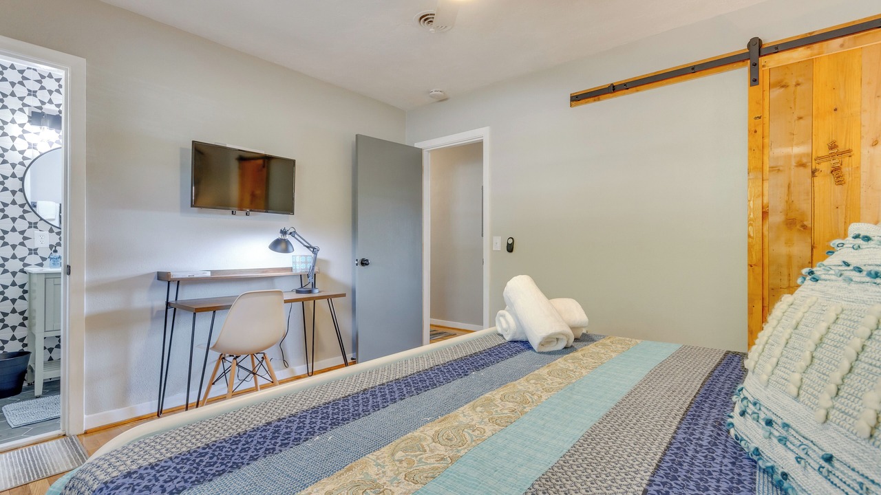 Photo of Bedroom in Myrtle Grove