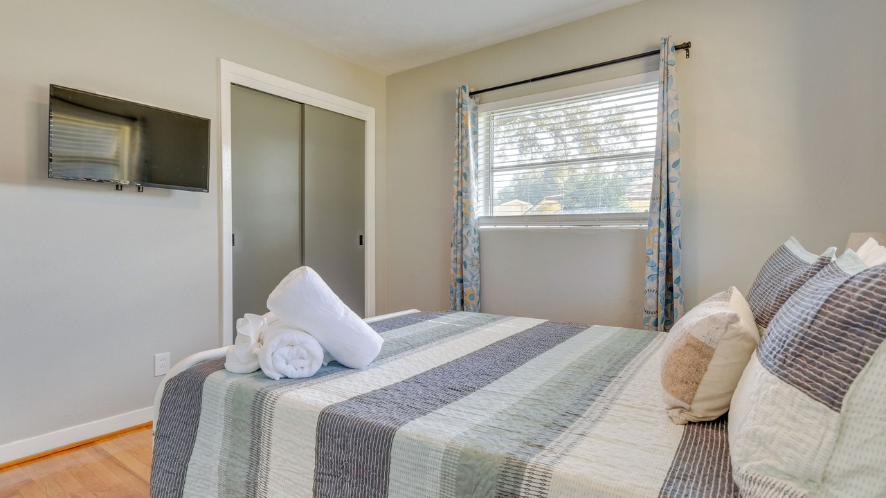 Photo of Bedroom in Myrtle Grove