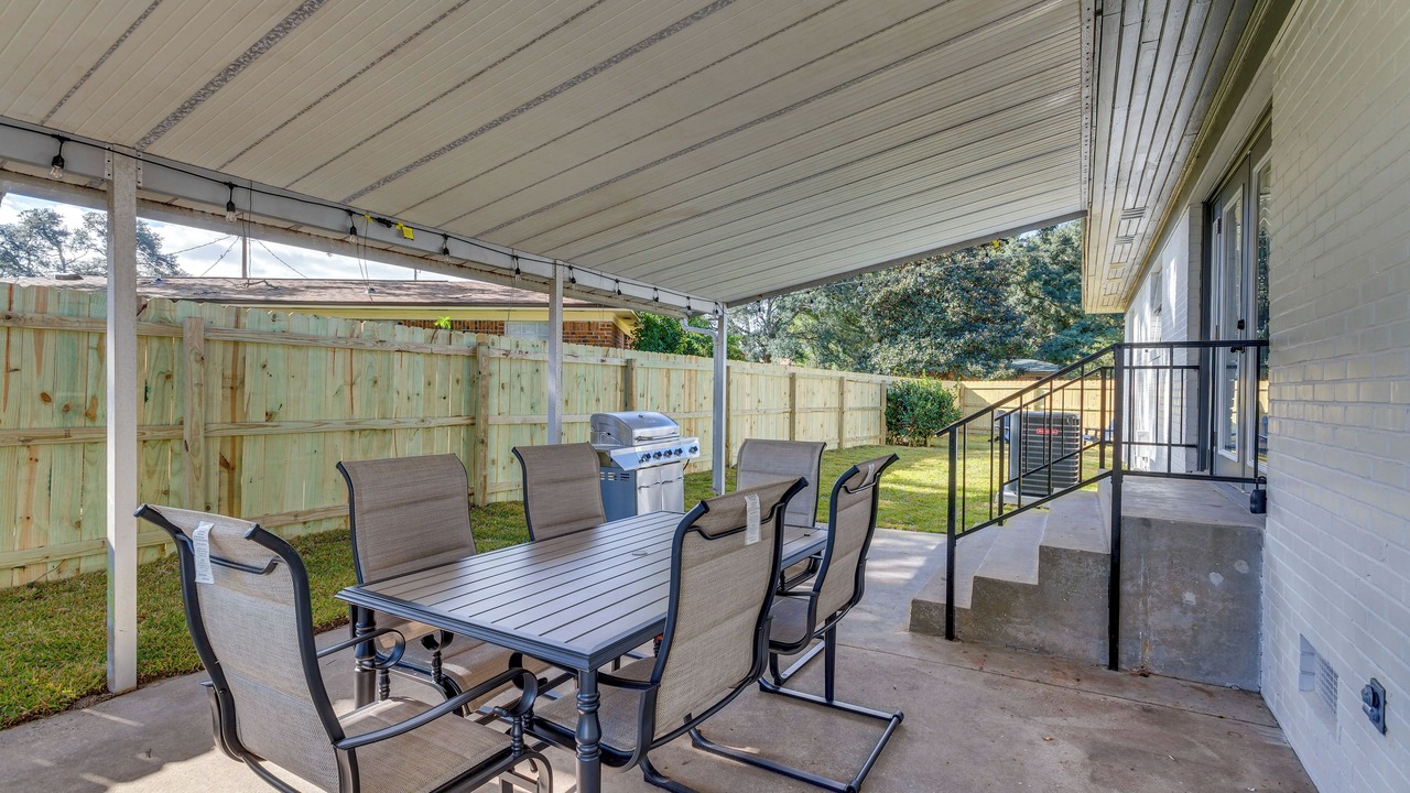 Photo of Outdoor in Myrtle Grove