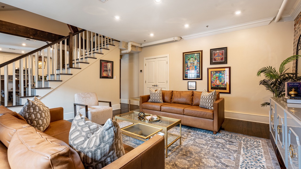 Photo of Livingroom in French Quarter