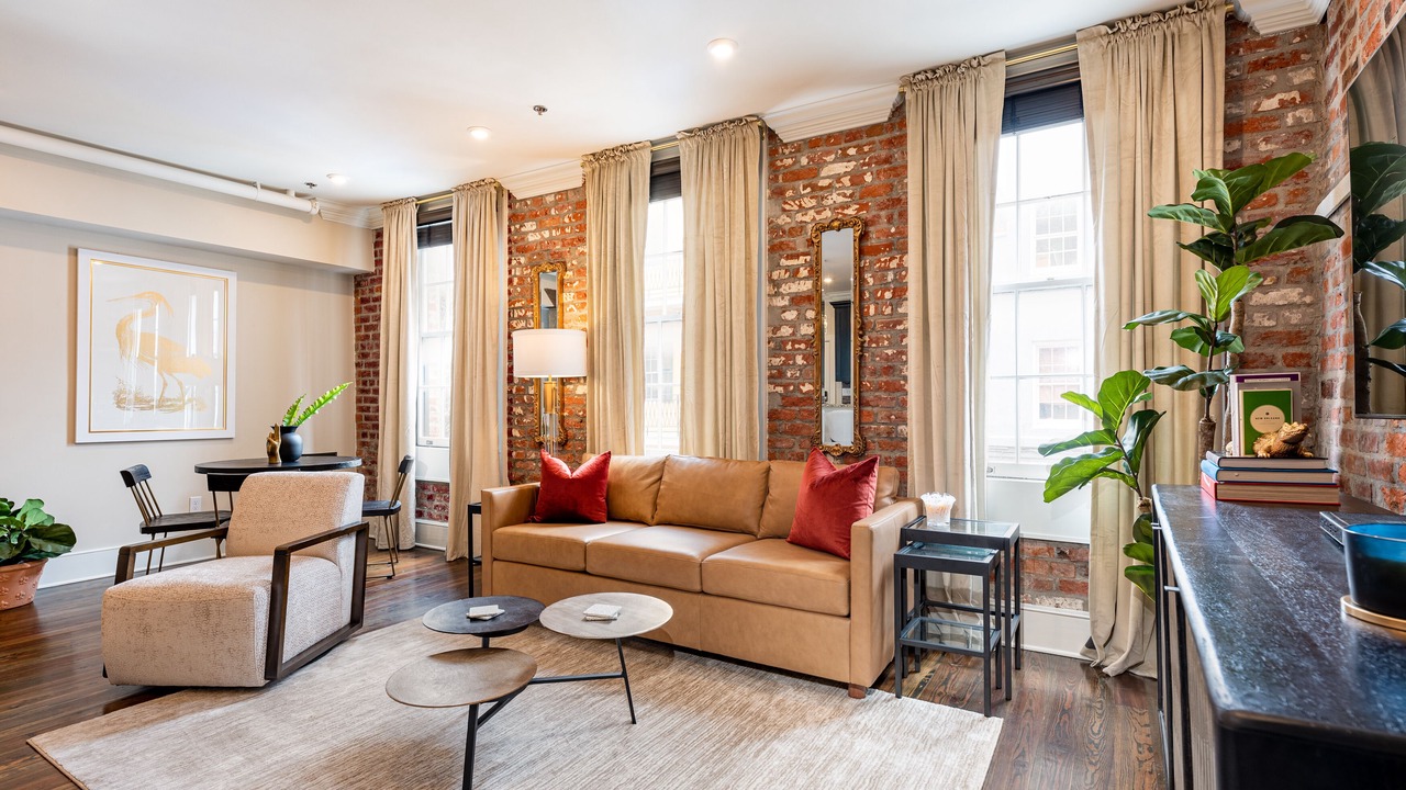 Photo of Livingroom in French Quarter