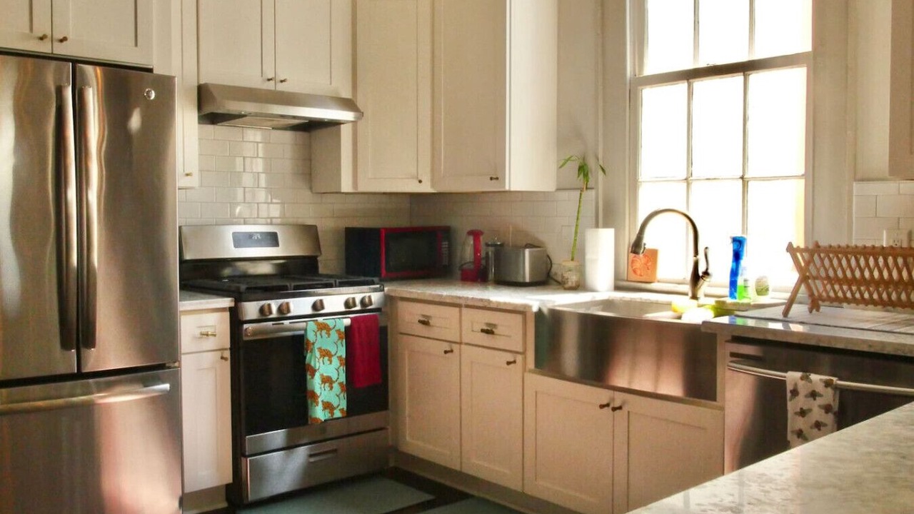 Photo of Kitchen in Holy Cross District