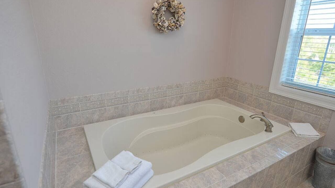 Photo of Bathroom in Plantation