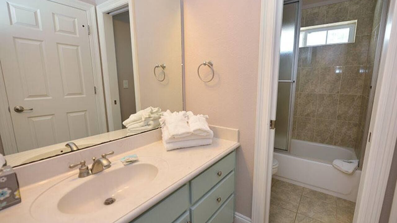 Photo of Bathroom in Plantation
