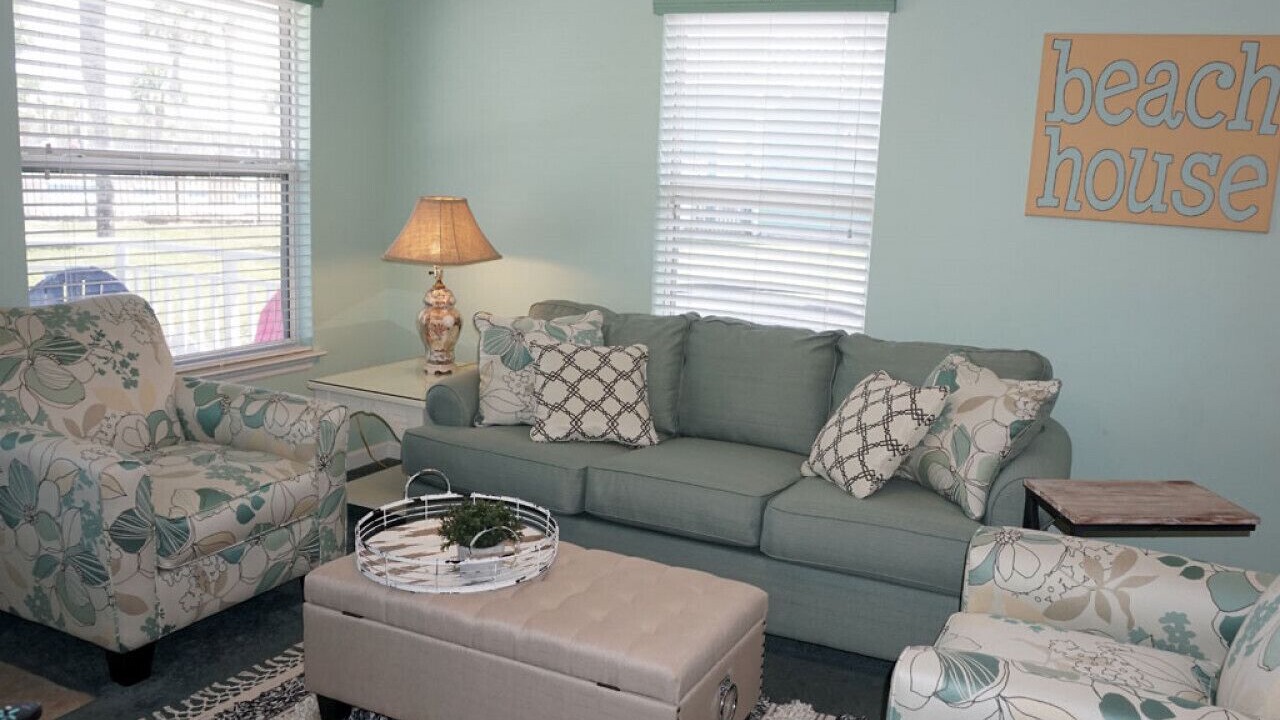 Photo of Livingroom in Lower Grand Lagoon