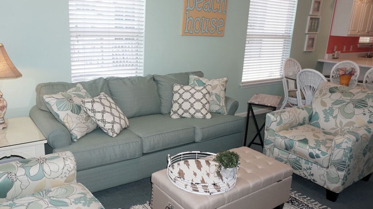 Photo of Livingroom in Lower Grand Lagoon
