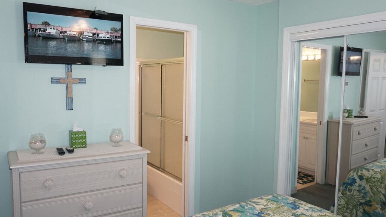 Photo of Bedroom in Lower Grand Lagoon