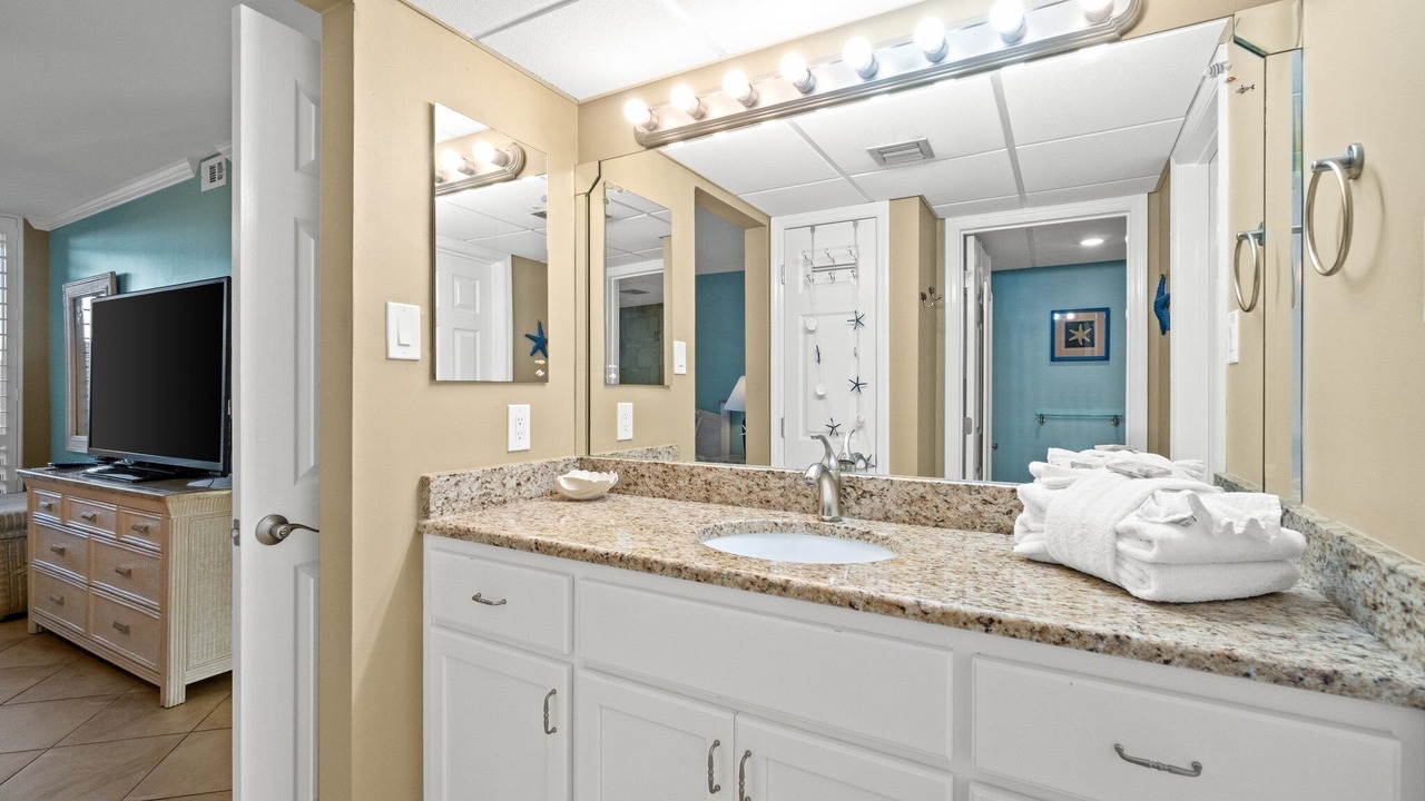 Photo of Bathroom in Holiday Beach