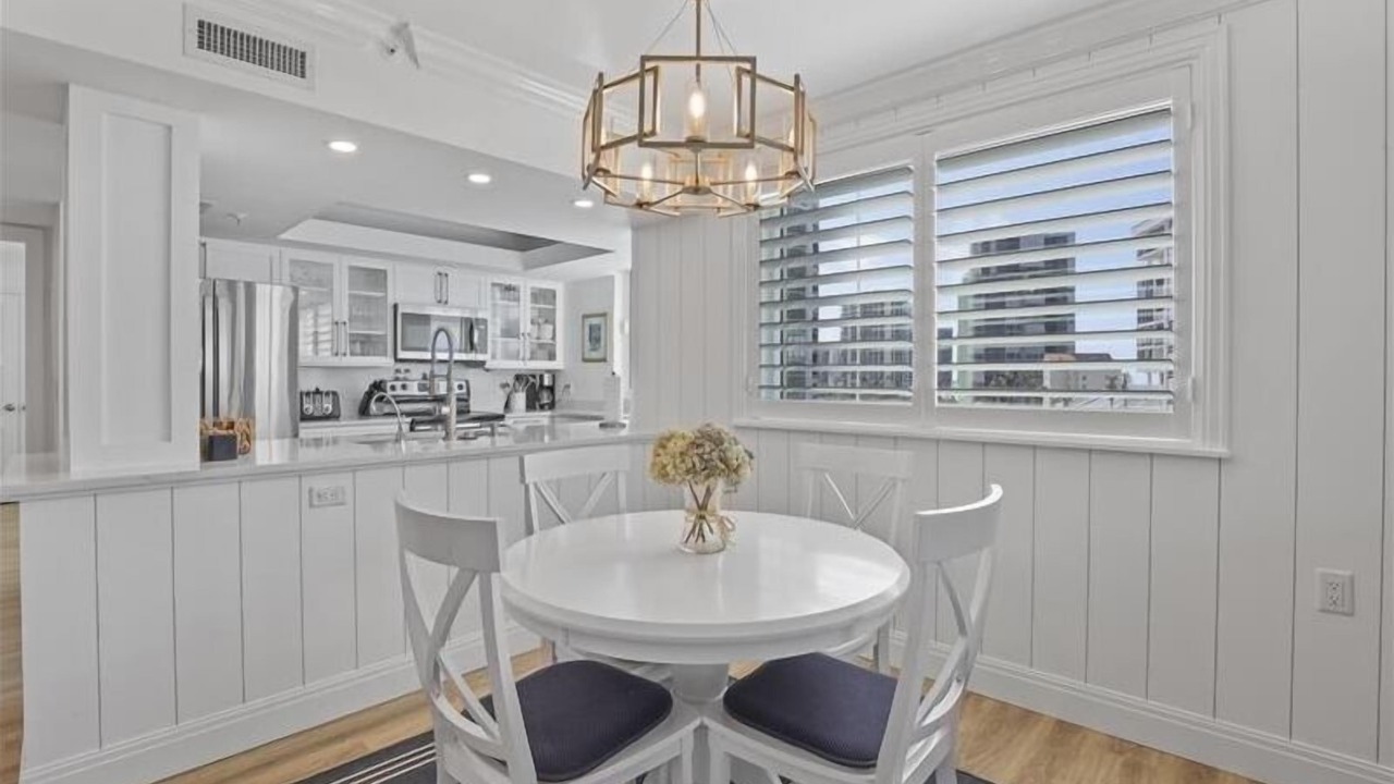 Photo of Livingroom in Park Shore