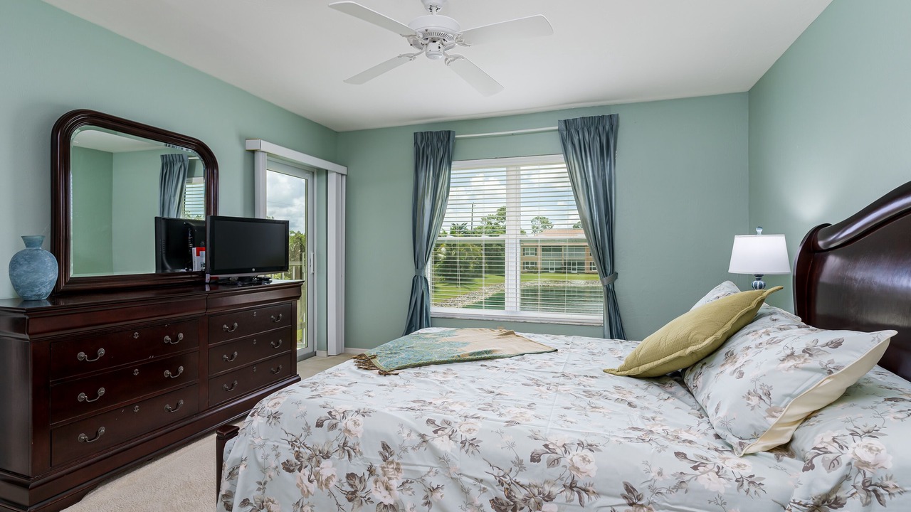 Photo of Bedroom in Kings Lake