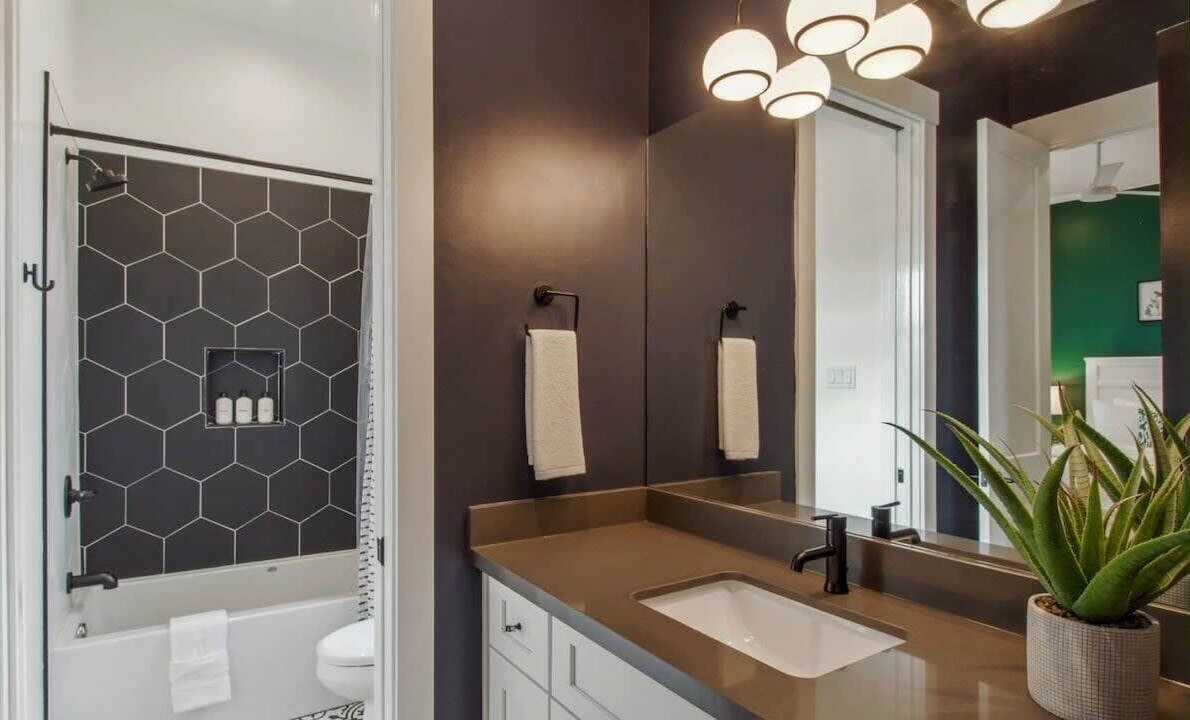 Photo of Bathroom in Algiers Point