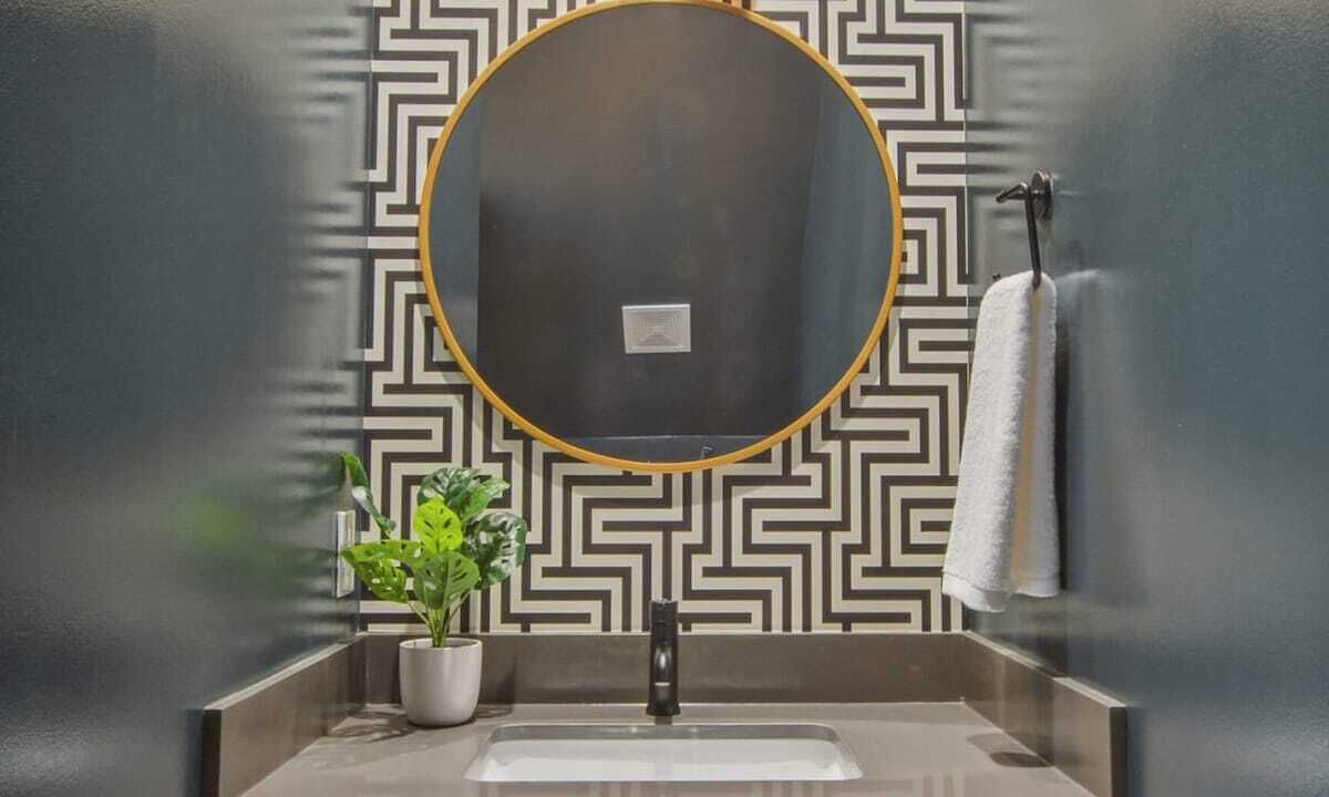 Photo of Bathroom in Algiers Point
