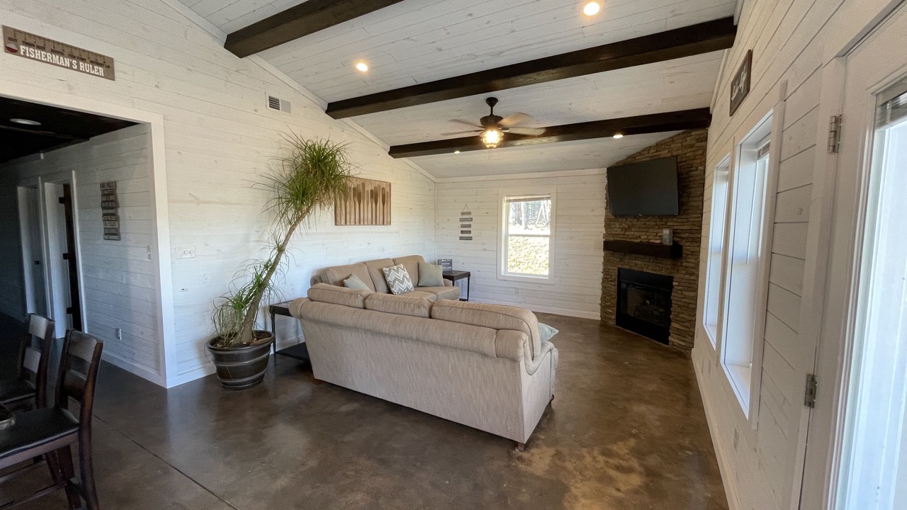 Photo of Livingroom in Double Springs