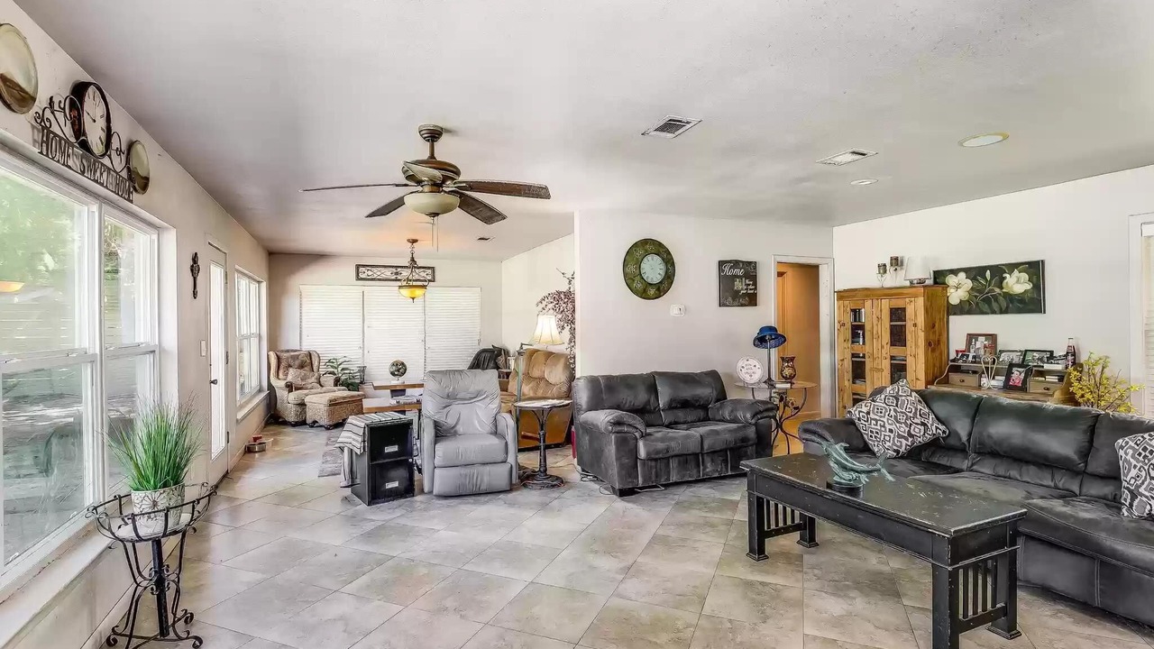 Photo of Livingroom in Fort Walton Beach