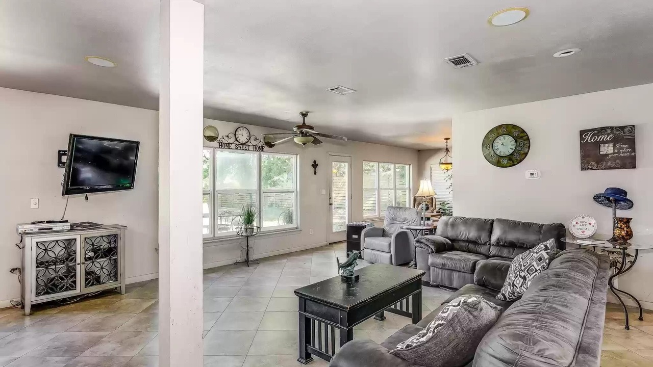 Photo of Livingroom in Fort Walton Beach