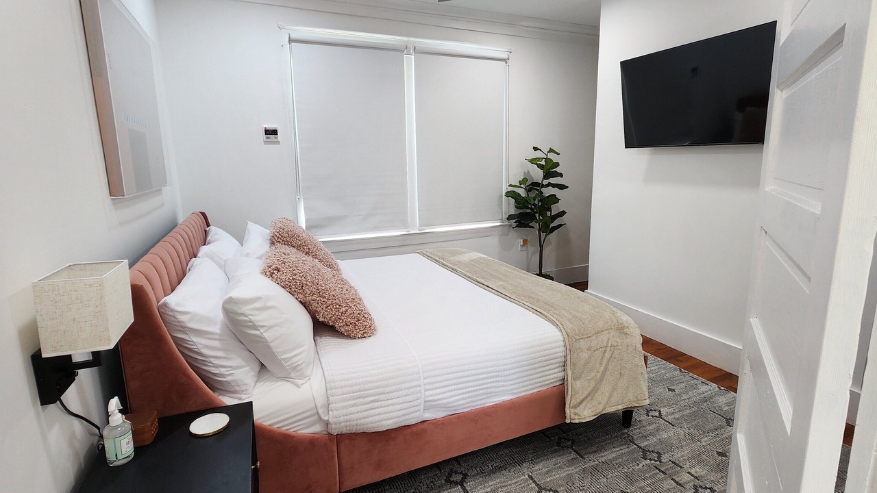 Photo of Bedroom in Mid City South