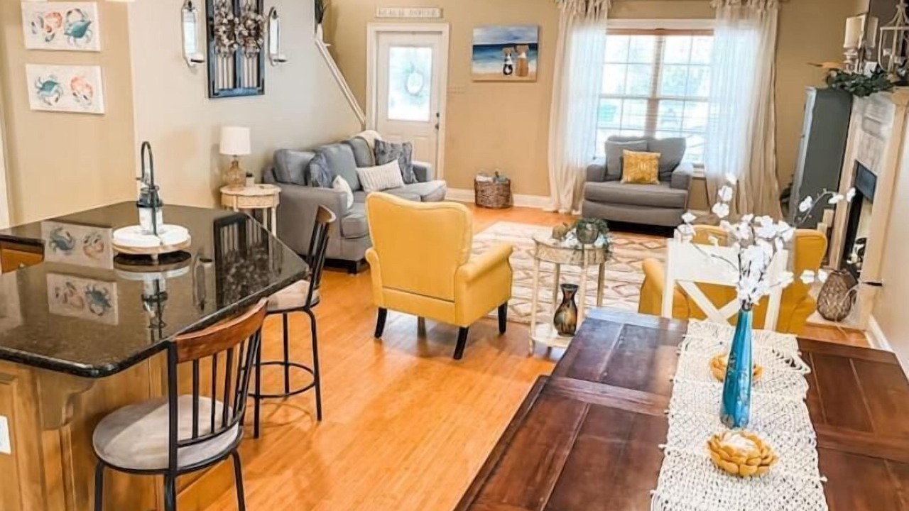 Photo of Livingroom in Dauphin Island