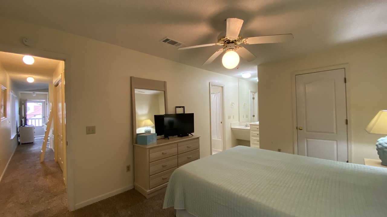 Photo of Bedroom in Summer Breeze