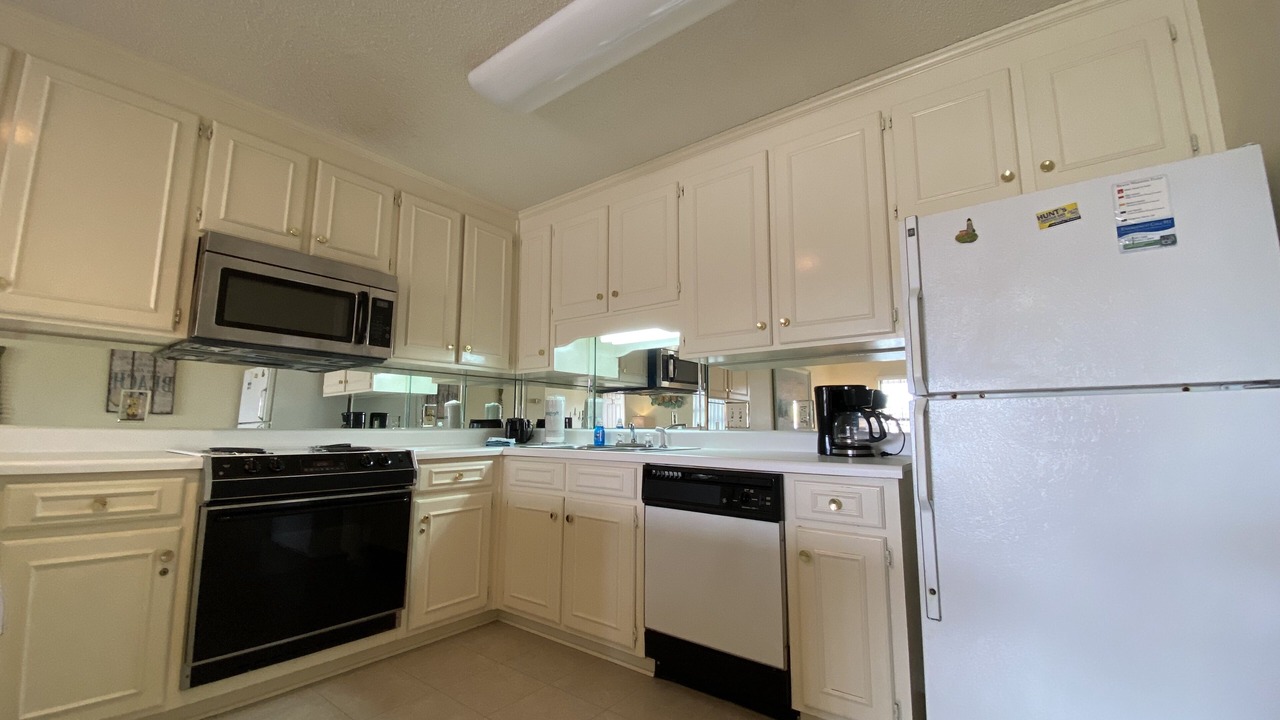 Photo of Kitchen in Summer Breeze