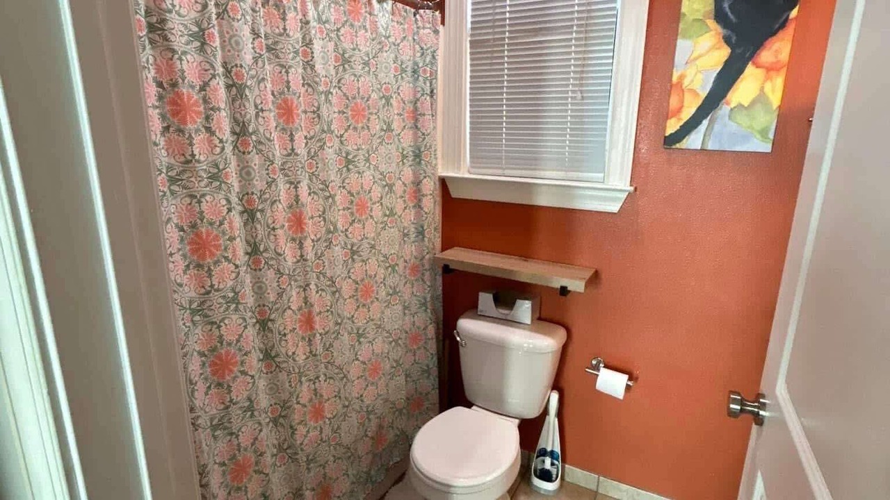 Photo of Bathroom in Seventh Ward