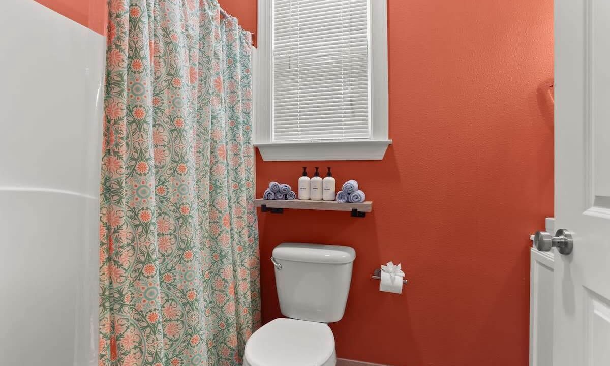Photo of Bathroom in Seventh Ward
