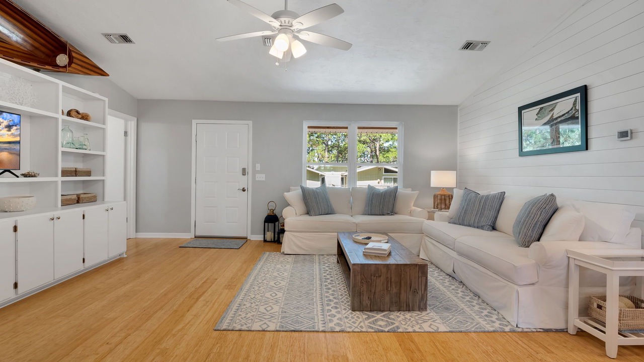 Photo of Livingroom in Alligator Point