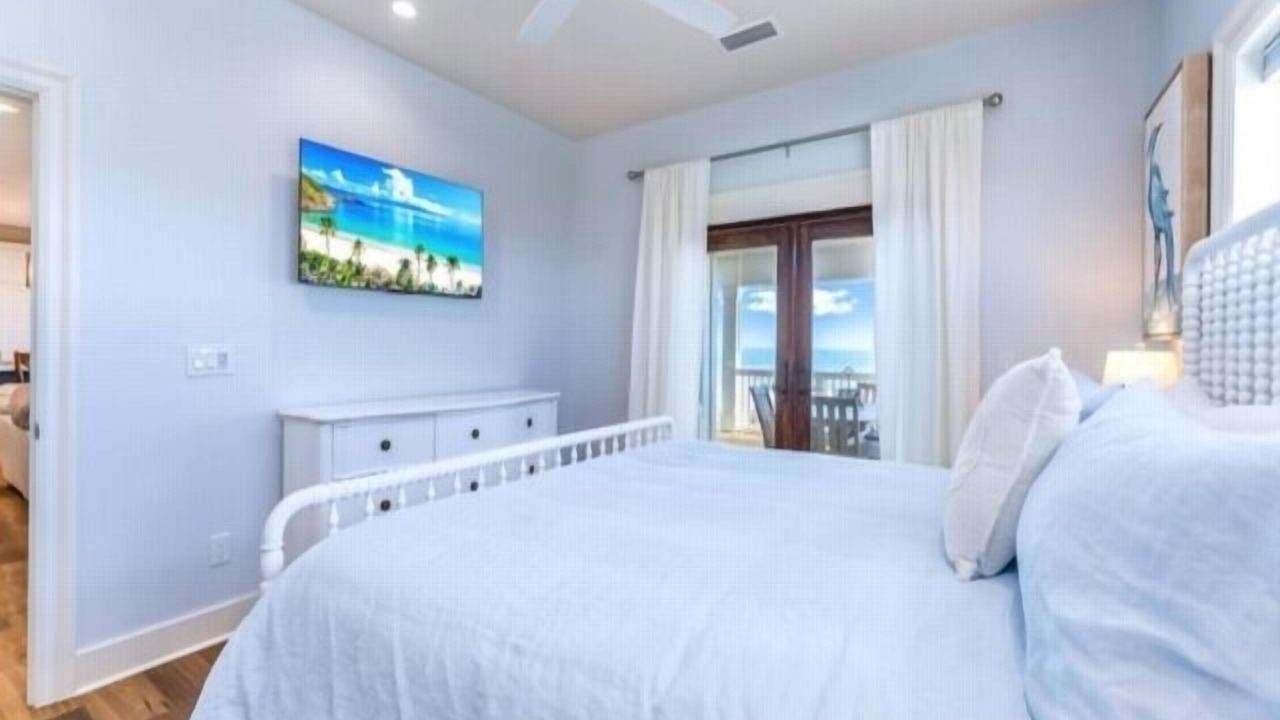 Photo of Bedroom in Mexico Beach