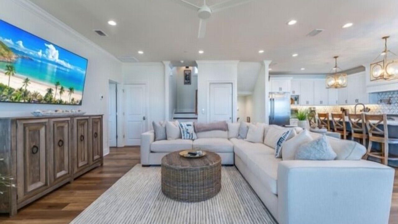 Photo of Livingroom in Mexico Beach