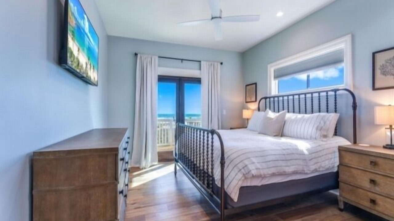 Photo of Bedroom in Mexico Beach