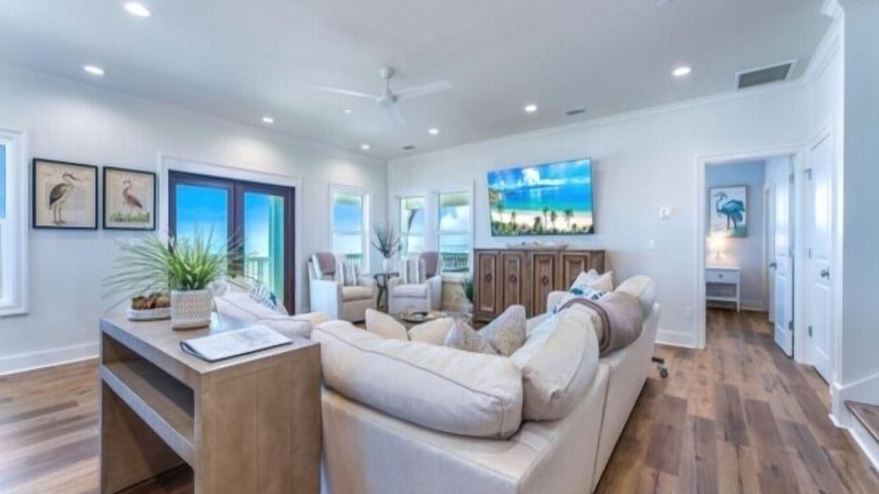 Photo of Livingroom in Mexico Beach